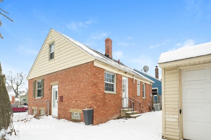 13400 Highlandview Ave - Photo 3 of 3