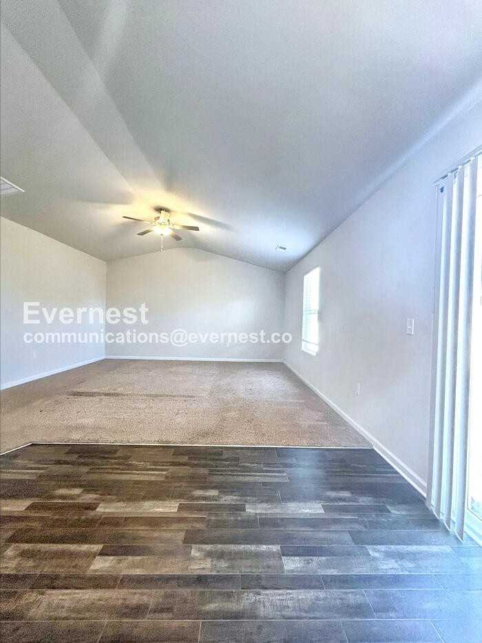 550 Belcaro Dr - Photo 5 of 19