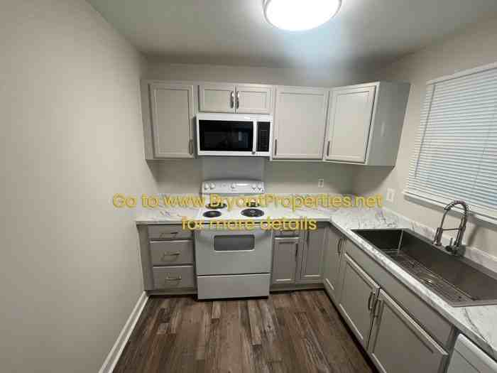 4010 Meadow Rd - Photo 5 of 18