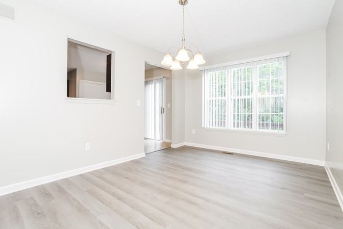 2211 Scheper Ct - Photo 7 of 14