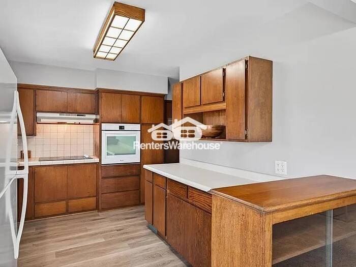 276 Dawn Ave - Photo 4 of 15