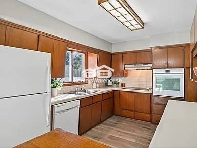 276 Dawn Ave - Photo 5 of 15