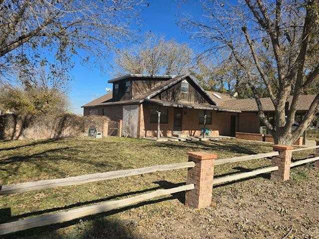 2110 Mckinley St - Photo 2 of 18