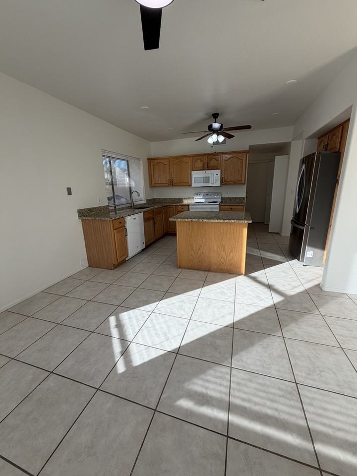 949 E Gila Ln #NA - Photo 6 of 21