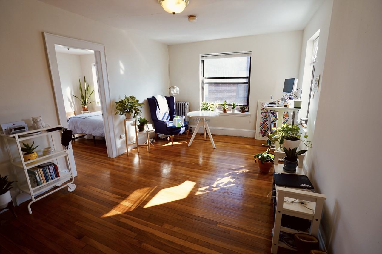 433A Broadway #84 - Photo 2 of 6