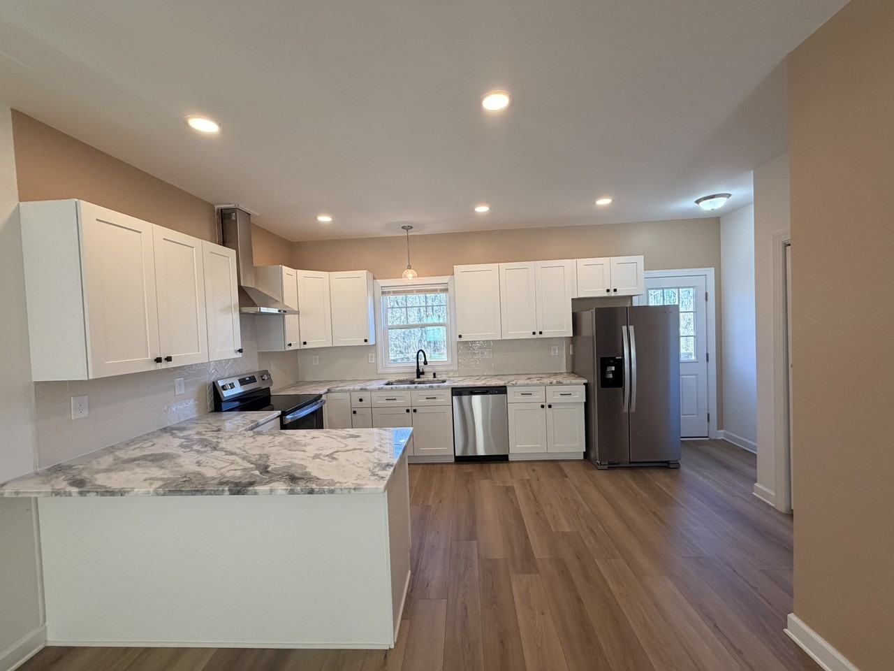 126 E End Ave #E - Photo 4 of 22