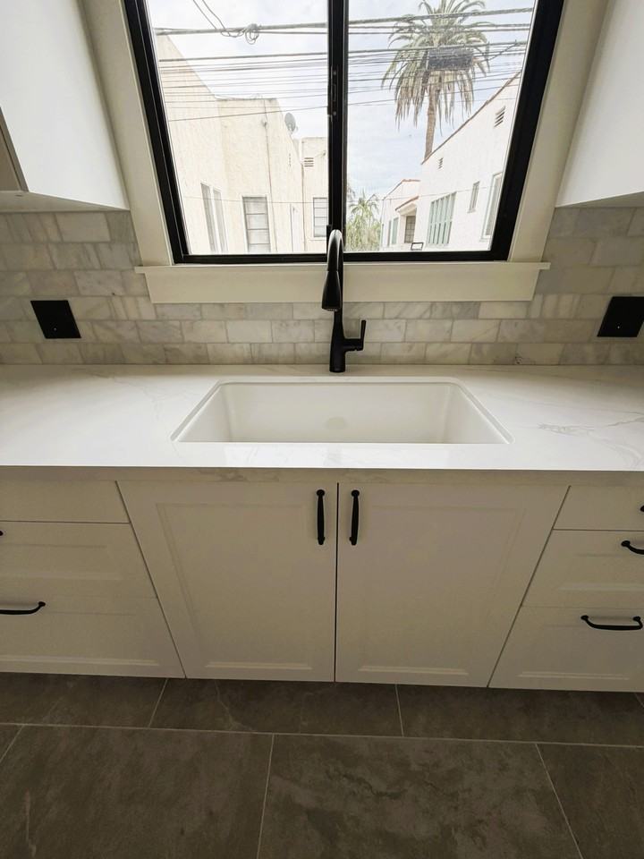 124 Argonne Ave #5 - Photo 2 of 16