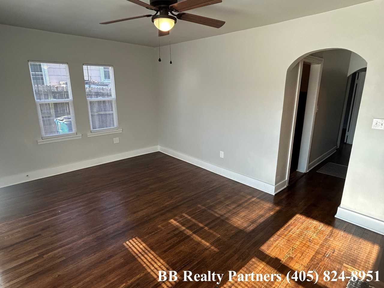 4205 E 4th Pl #NA - Photo 3 of 12