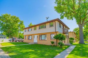 featured image of 1814 Lake Point Dr #1