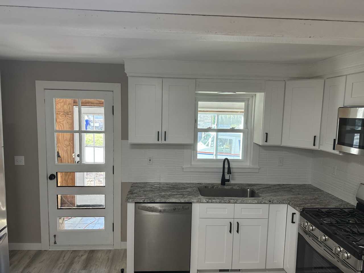 69 Monroe St - Photo 2 of 11