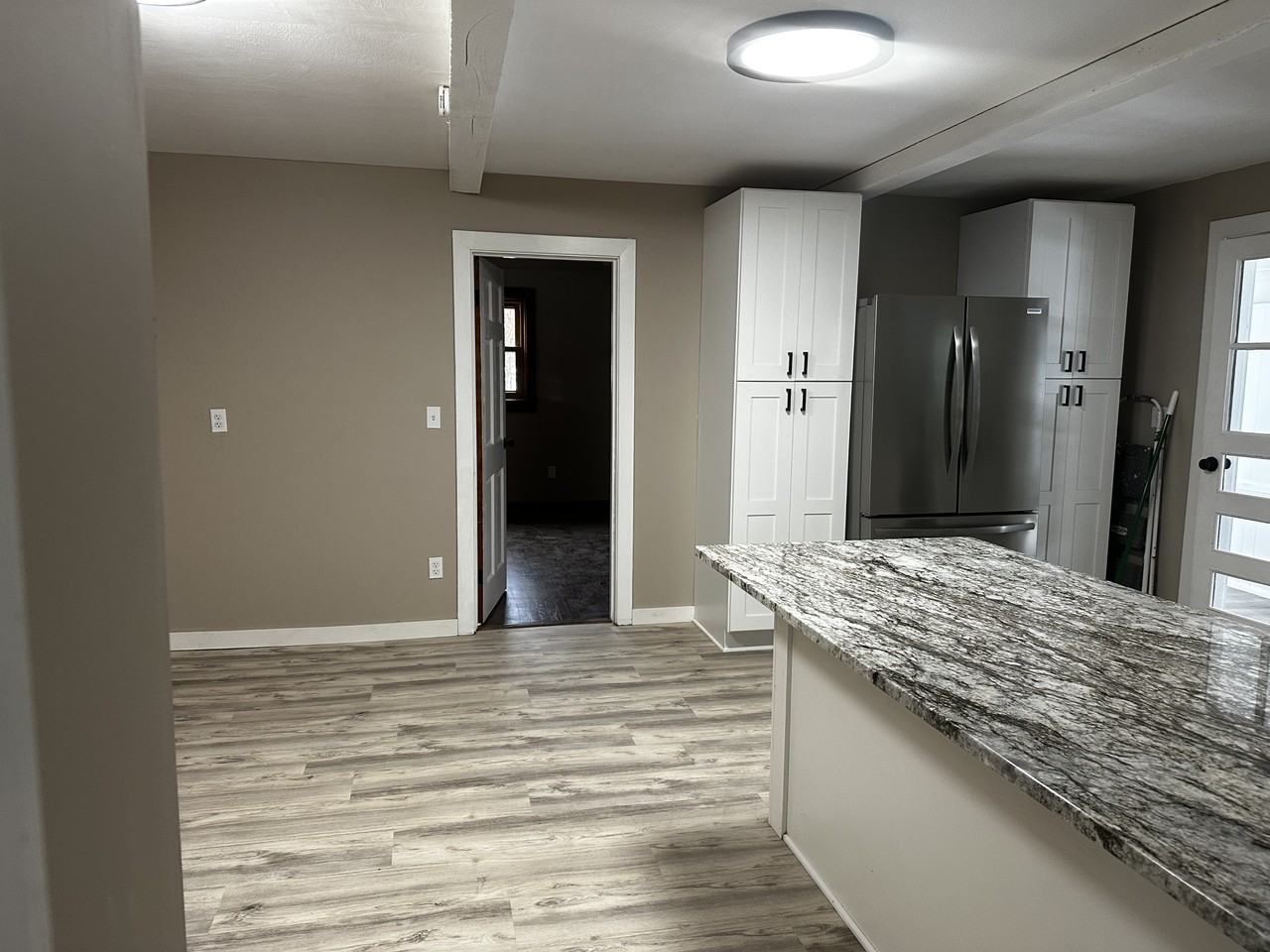 69 Monroe St - Photo 4 of 11