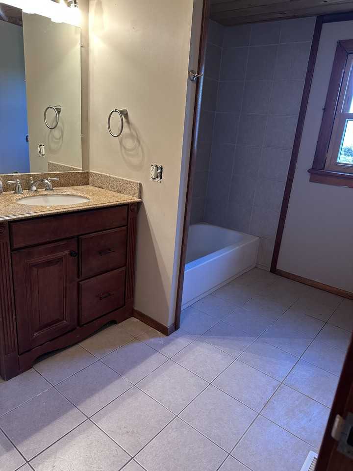 69 Monroe St - Photo 7 of 11