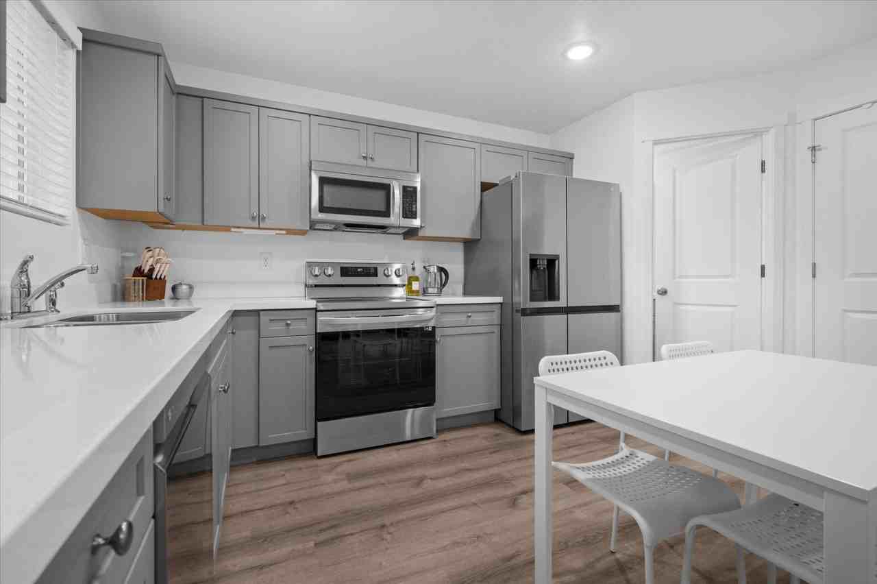 645 Plum Creek Ln - Photo 6 of 20