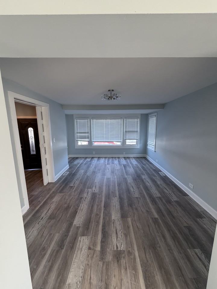 218 S 14th Ave #NA - Photo 3 of 21