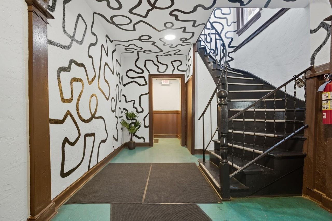 159 W Washington St - Photo 5 of 8