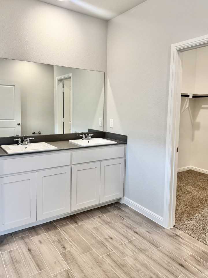 198 Bay Meadows Ln #1 - Photo 5 of 13