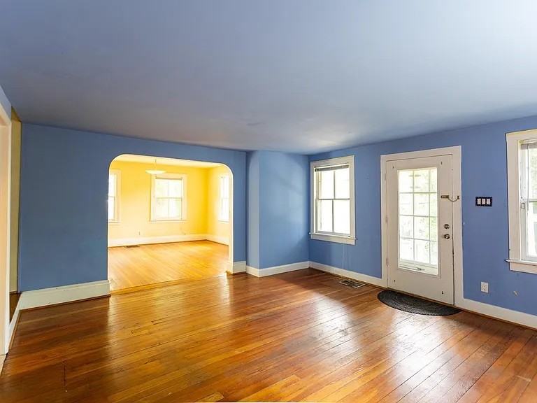 115 Chapin St #1 - Photo 2 of 17