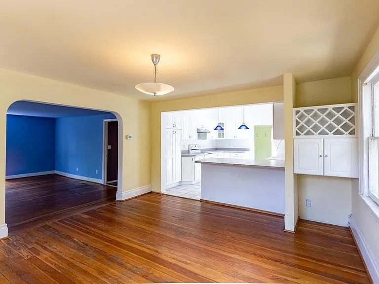 115 Chapin St #1 - Photo 4 of 17