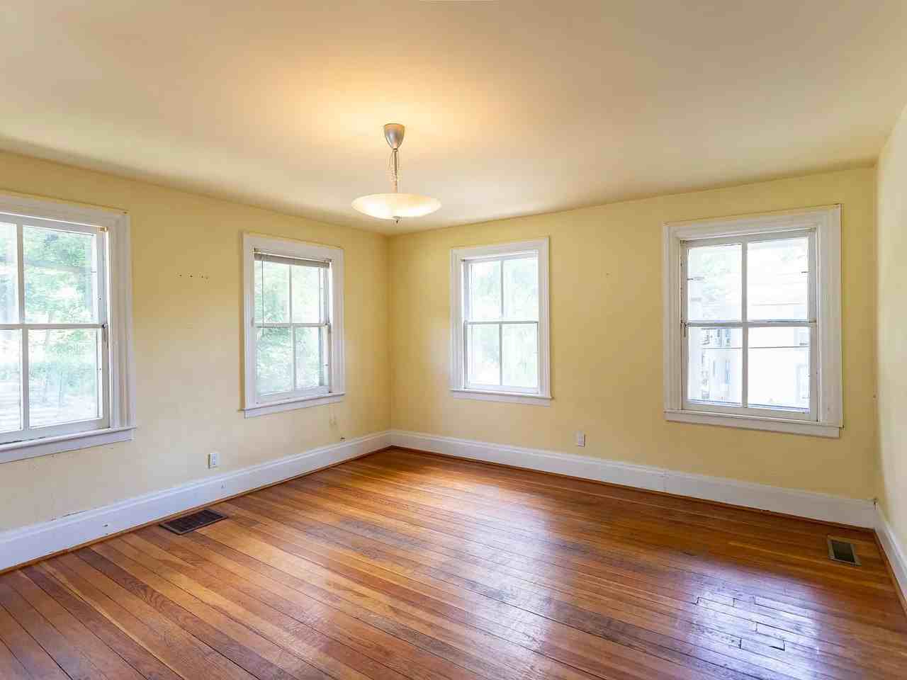 115 Chapin St #1 - Photo 6 of 17