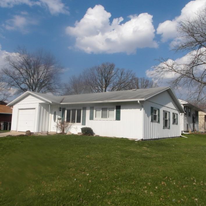 1720 Brookwood Dr #1 - Photo 2 of 16