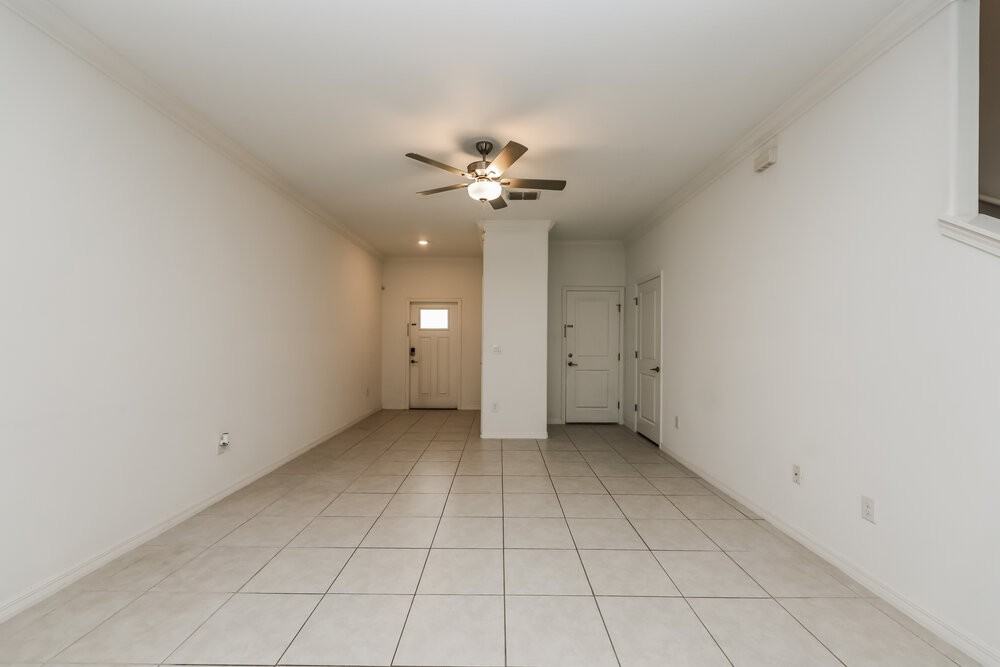 2133 Great Sapphire Ln - Photo 4 of 17