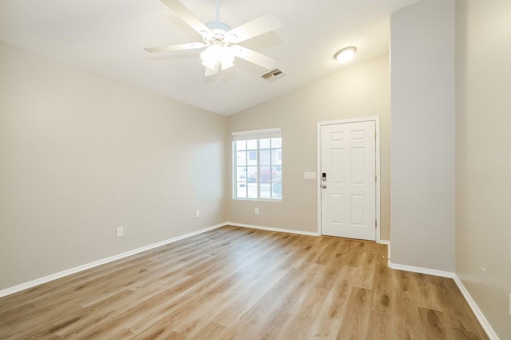 31724 N Cheyenne Dr - Photo 7 of 16