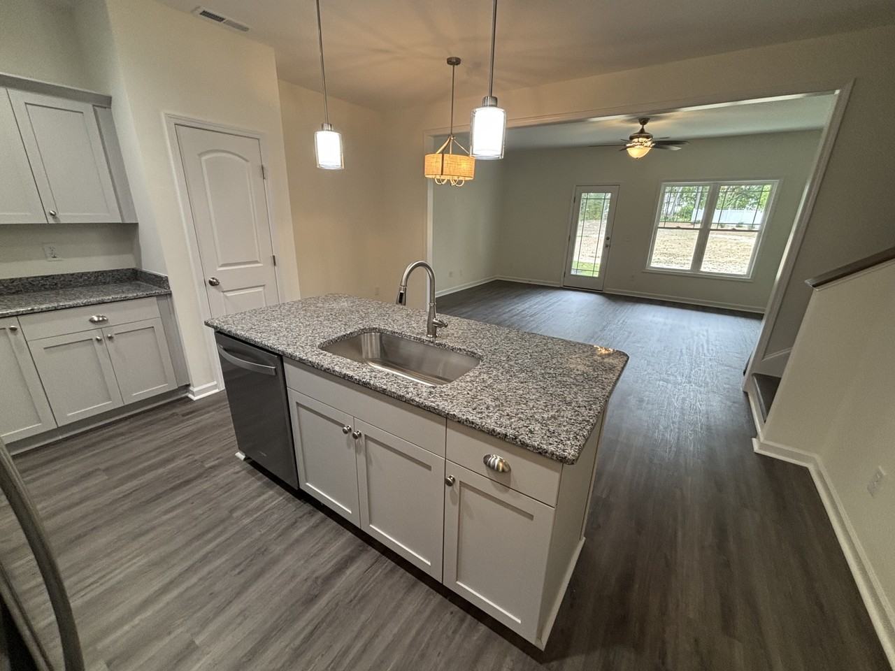 608 S Blackmon St #1 - Photo 6 of 22