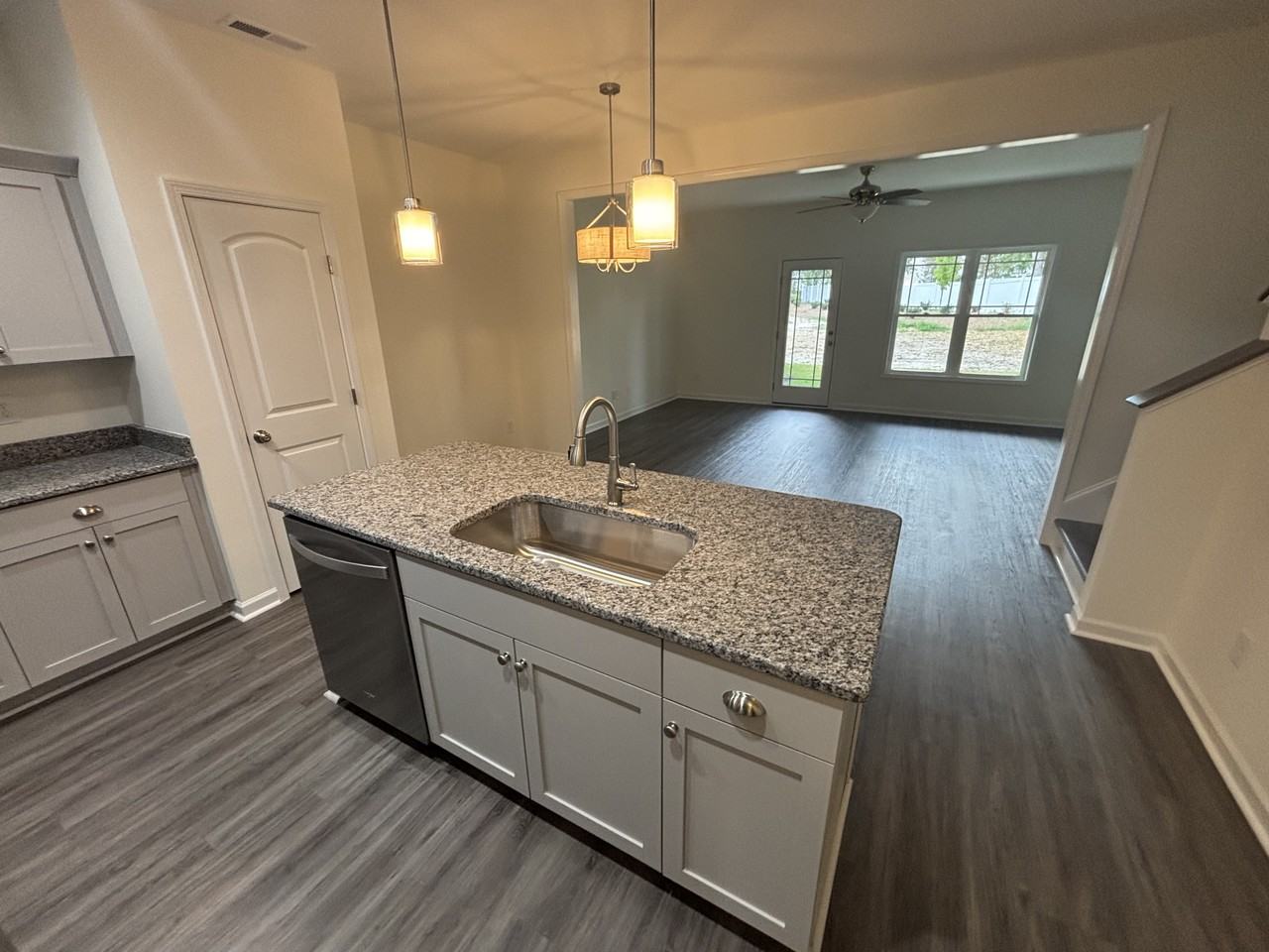 612 S Blackmon St #1 - Photo 2 of 24