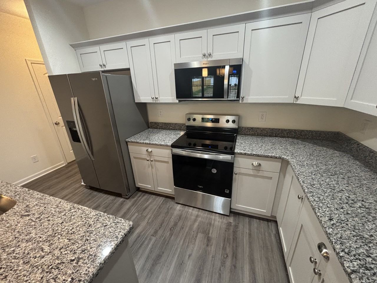 612 S Blackmon St #1 - Photo 3 of 24