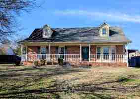 featured image of 221 Benefield Dr #1