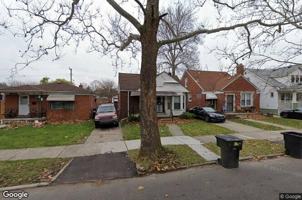 featured image of 6843 Woodmont Ave #1