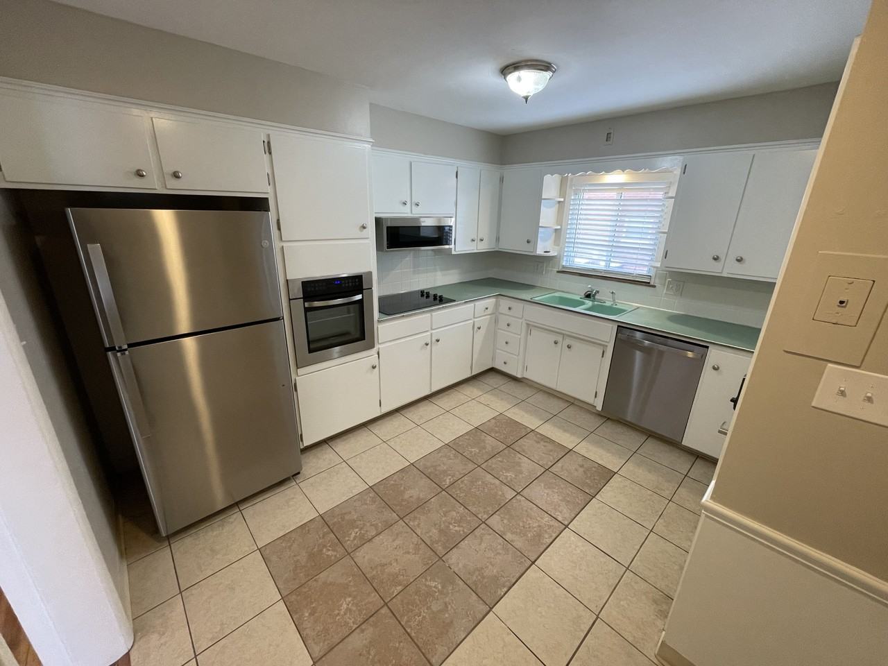 2844 Chamberlain Rd #A - Photo 4 of 16