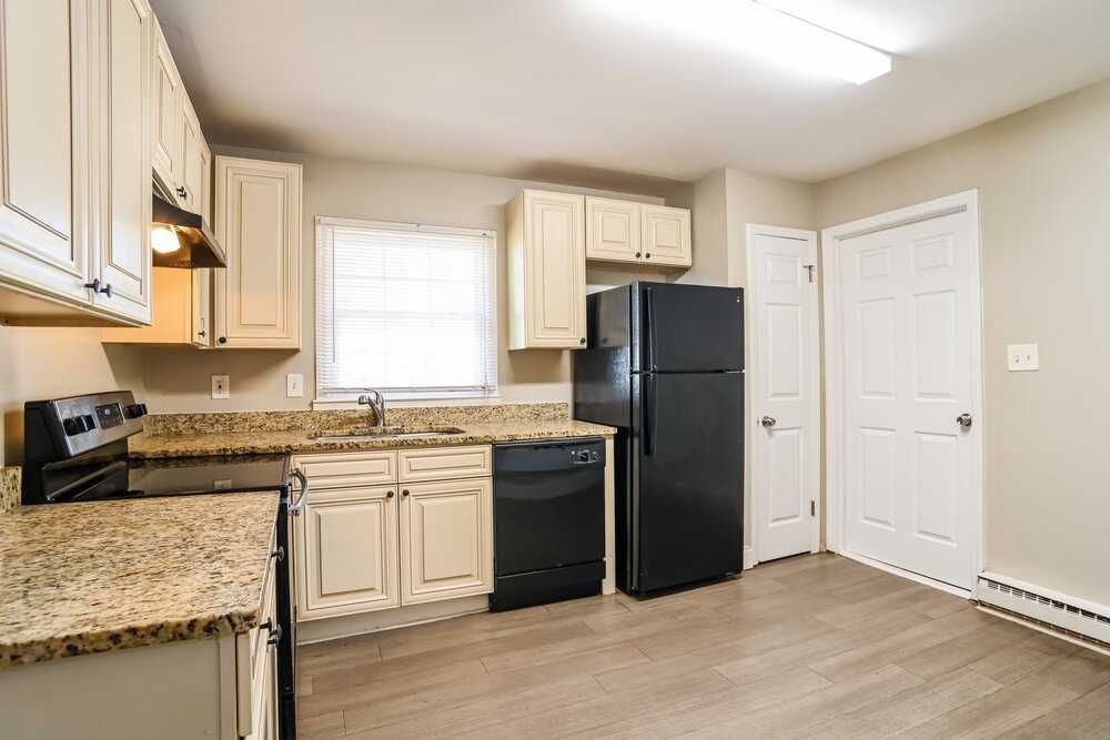 614 Fawnbrook Ln - Photo 7 of 16