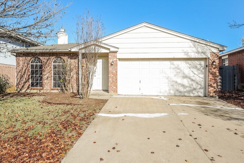 423 Blueberry Hill Ln - Photo 3 of 16