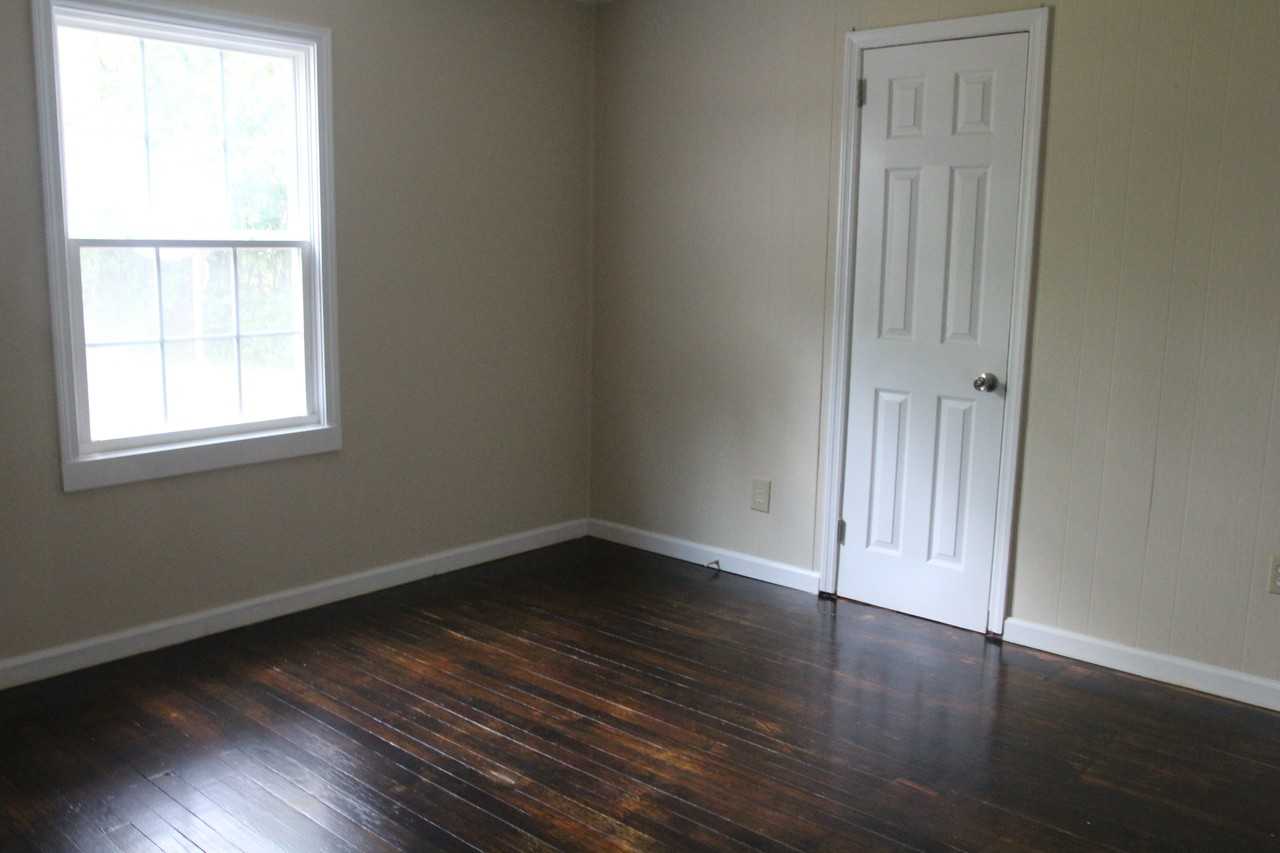 1419 Edgerly Ave #1 - Photo 4 of 6