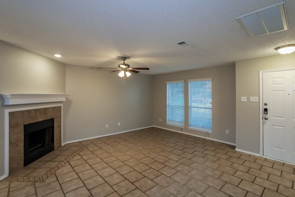 3405 Star Ranch Ct - Photo 4 of 17