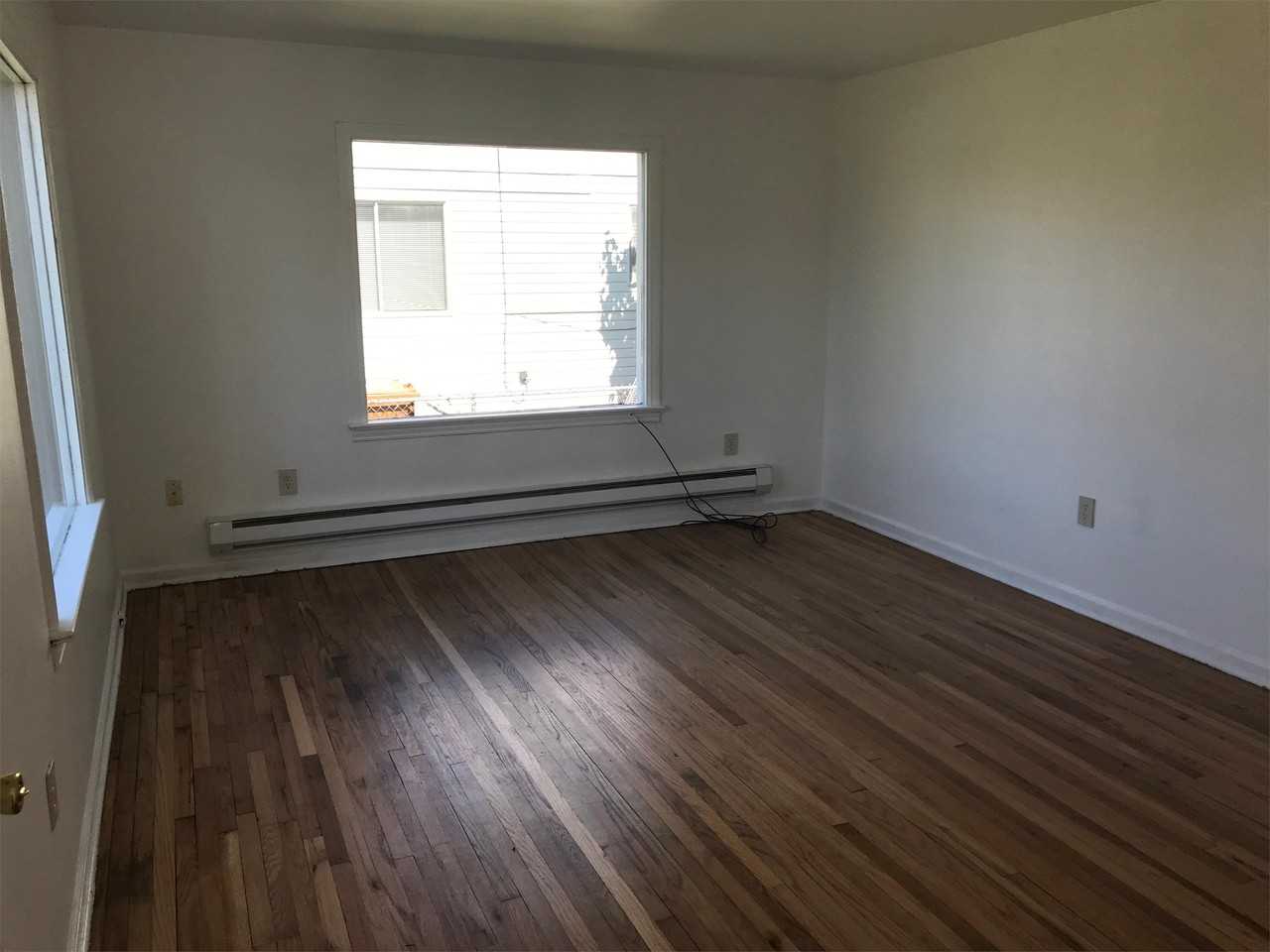 6833 S Pine St #1 - Photo 6 of 9