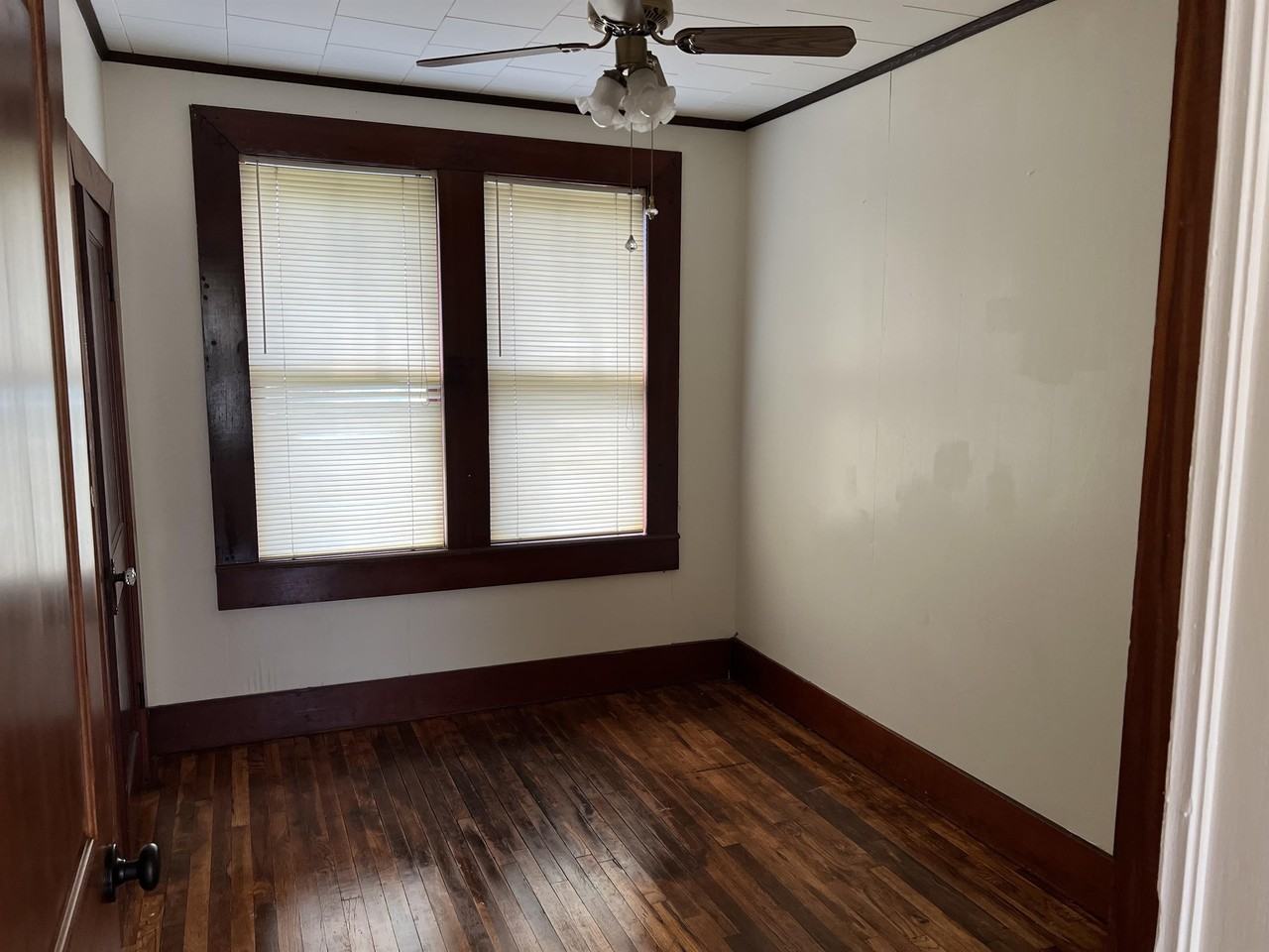 817 6th StreetGarage #2 - Photo 2 of 7