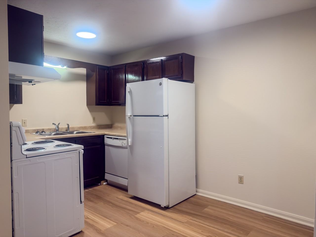 4635 Towne Square Ct #10 - Photo 6 of 13