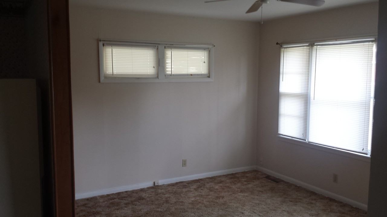 1616 W Ash Ave #1616 - Photo 7 of 14