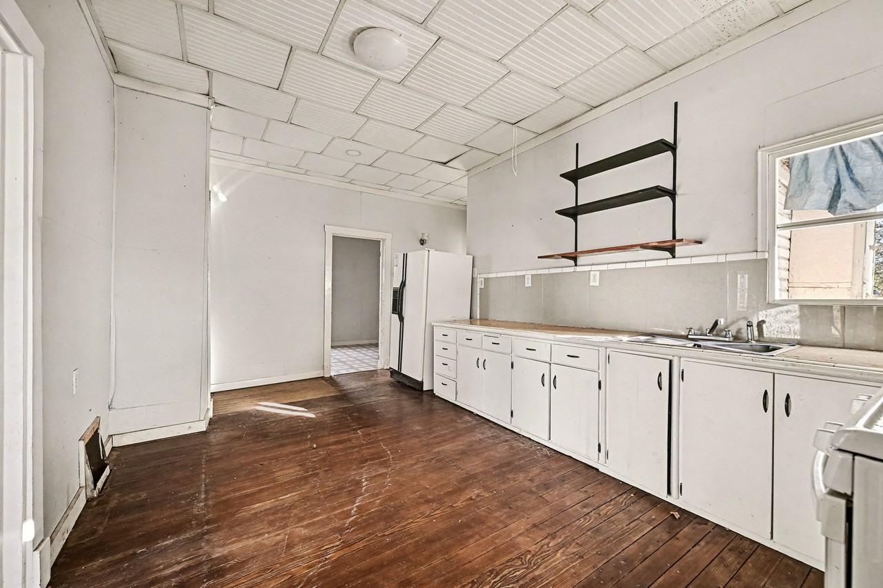 2545 S 13th St #1 - Photo 6 of 22