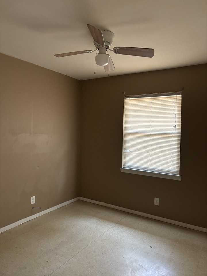 2506 Belmont Dr #1 - Photo 4 of 6