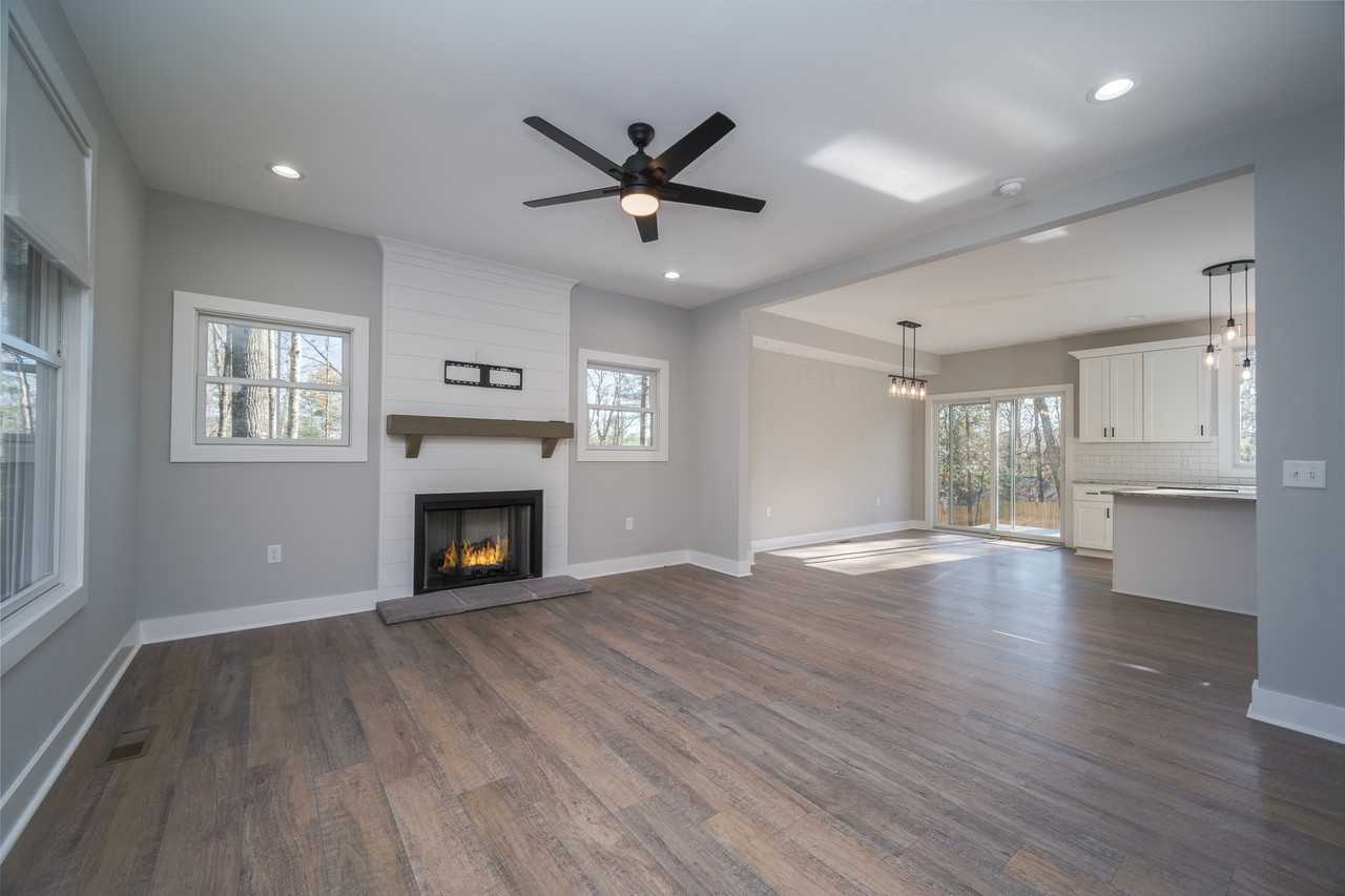 44 Sherwood Village Ct #1 - Photo 3 of 10