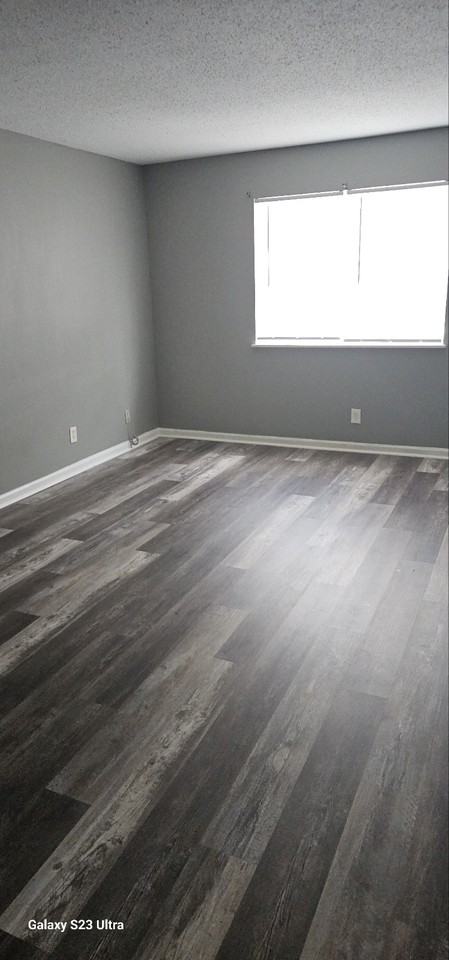 1055 Morningside Dr Apt 1e #1E - Photo 4 of 9