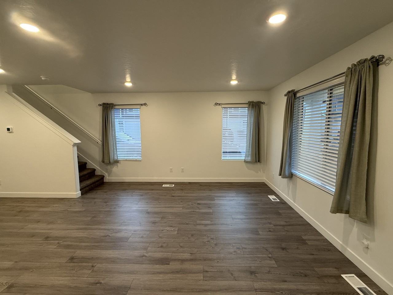 661 Ws #1072 - Photo 6 of 30