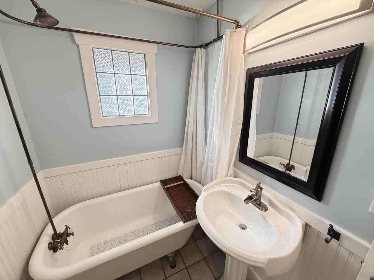 565 E Hollywood Ave - Photo 6 of 32