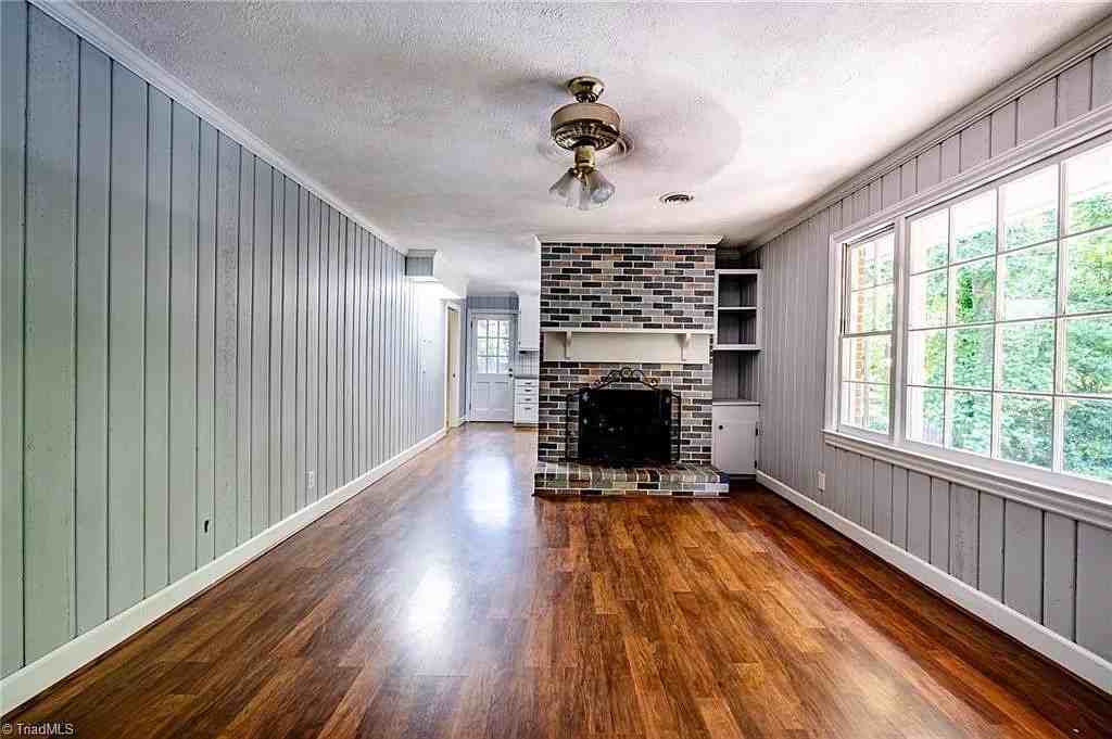 3230 Kinnamon Rd - Photo 5 of 41