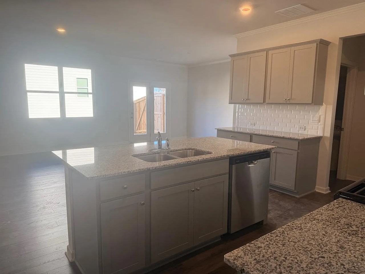 2594 Poppy Ct - Photo 2 of 37