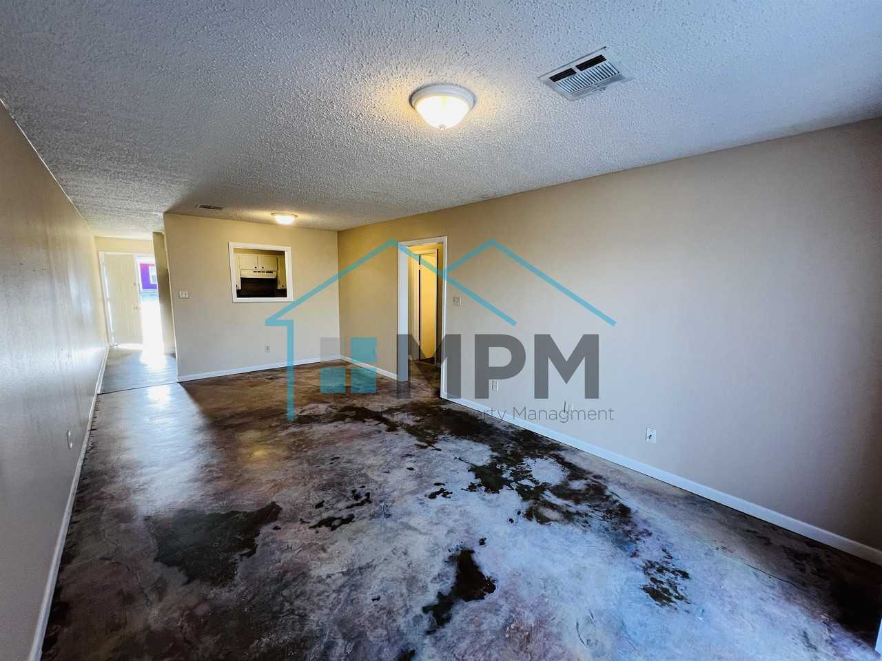 311 Woodale Dr #10 - Photo 2 of 10