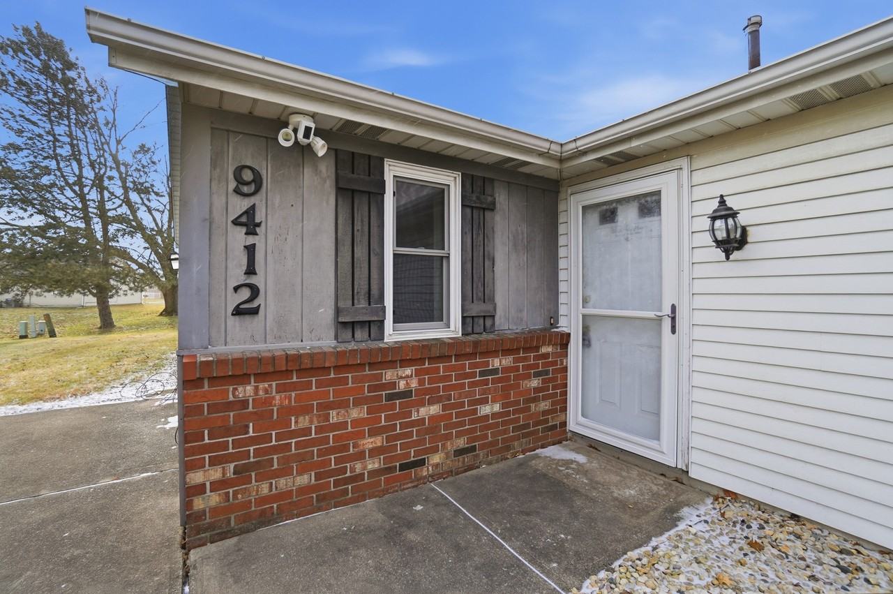 9412 Vista Park Dr #1 - Photo 3 of 47